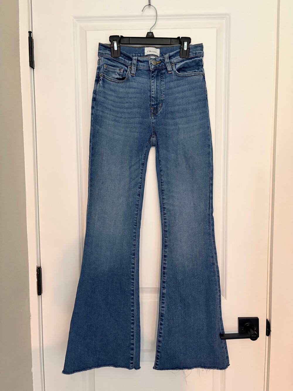 FRAME Le High Flare Raw Hem Jeans High Rise Denim Size 25 Style OPLEFRF456